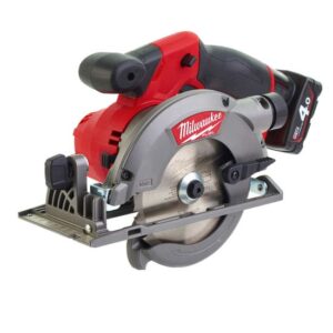Milwaukee Akku-Handkreissäge M12 CCS44-402C FUEL™ 12V Kreissäge, Akkusäge, Handsäge, bürstenlos mit Akkus