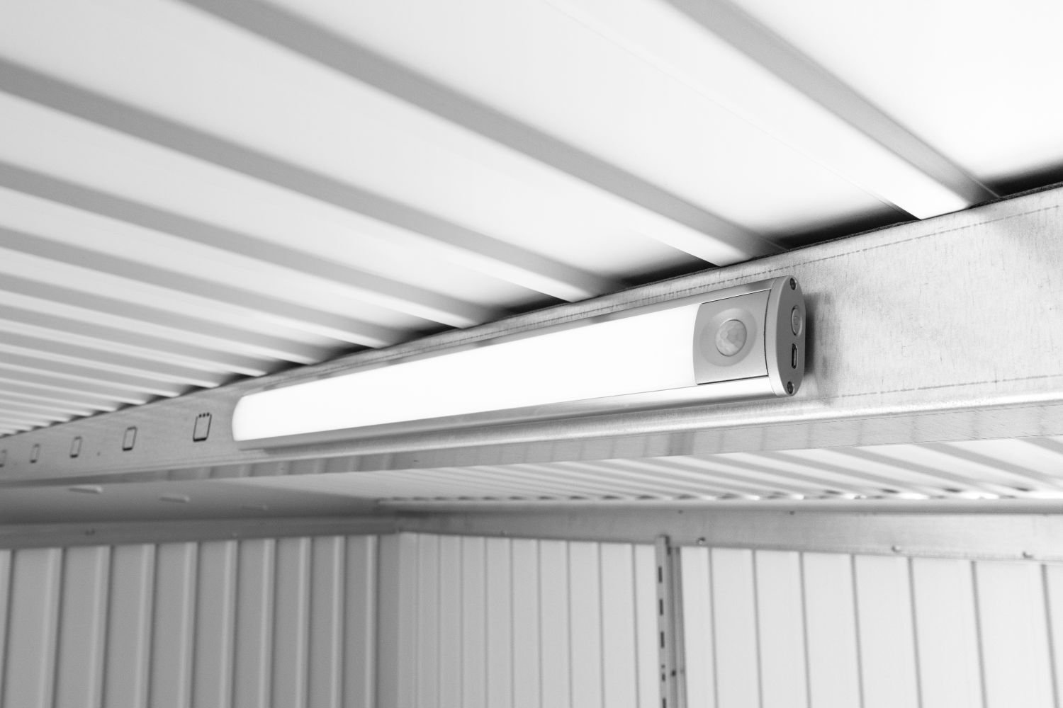 LED-Leuchte für Gerätehaus und Geräteschrank 6 2248854 led leuchte fuer geraetehaus und geraeteschrank