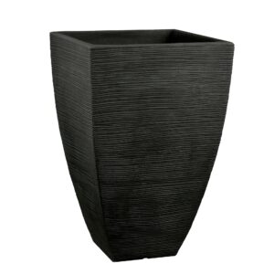 Topf mit Rillenoptik