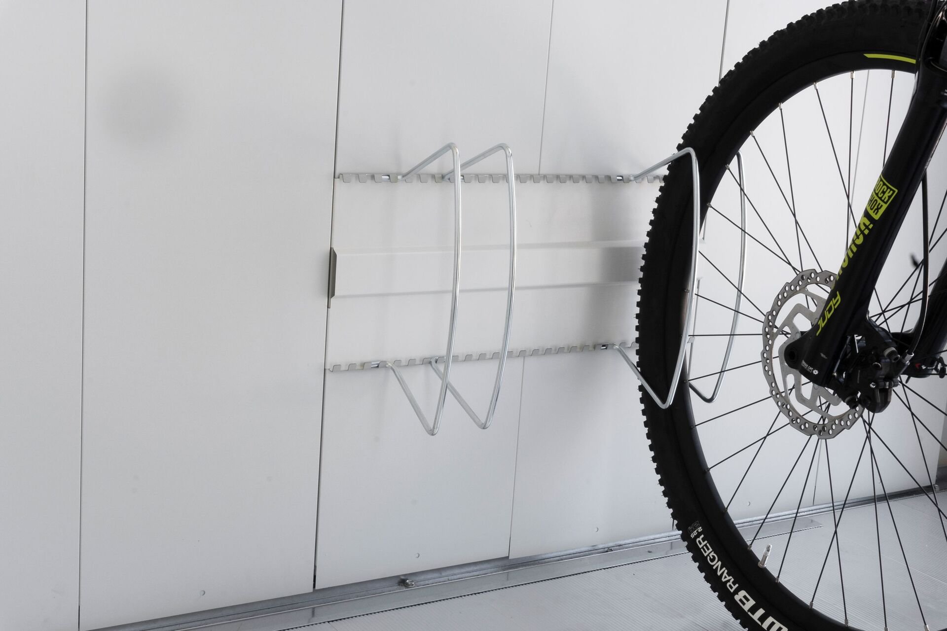 Bike Holder Gerätehaus Neo 1 Bike Holder Gerätehaus Neo