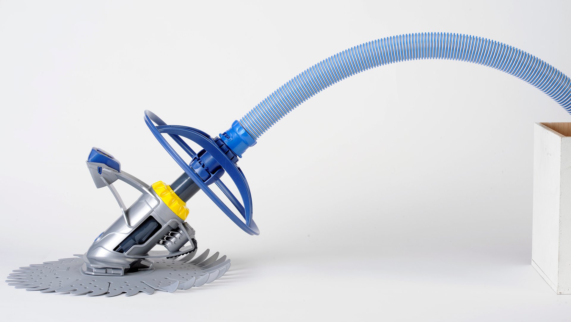 R3 Hydraulischer Bodensauger 1 R3 Hydraulischer Bodensauger