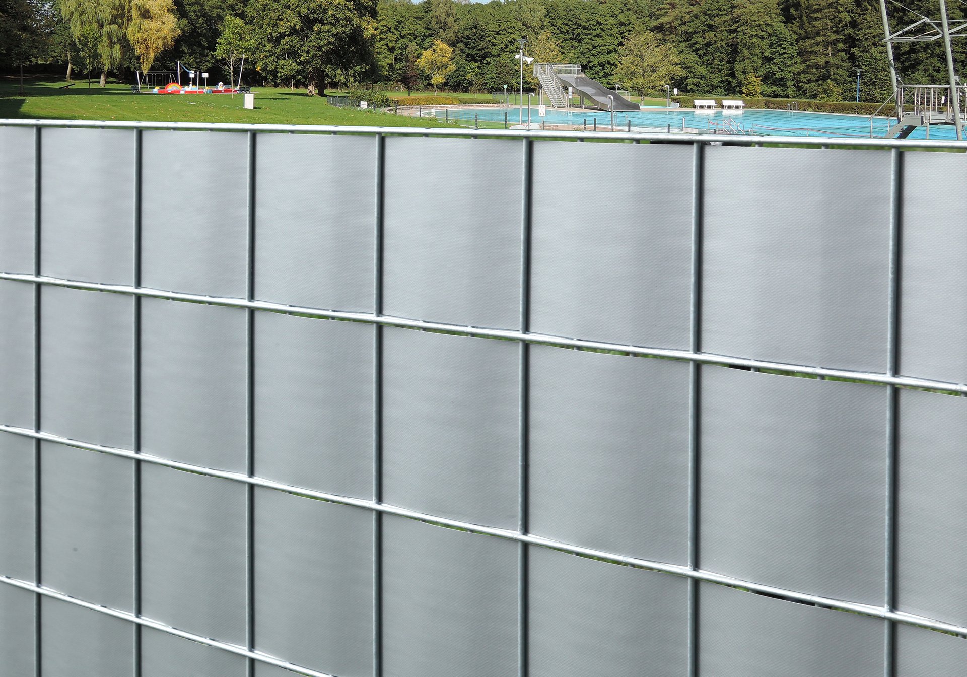 Sichtschutzstreifen PVC-Folie, flexibel, 19x2050cm Rolle 1 Sichtschutzstreifen PVC-Folie, flexibel, 19x2050cm Rolle