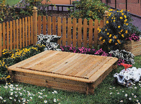 Sandkasten Phil mit Holzabdeckung 1 Sandkasten Phil mit Holzabdeckung