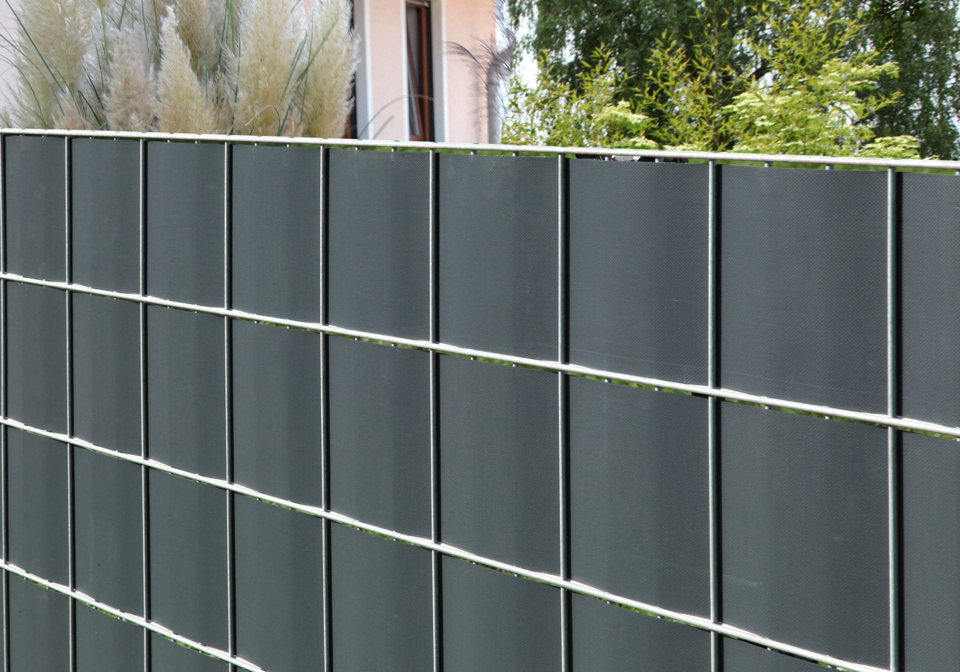 Sichtschutzstreifen PVC-Folie, flexibel, 19x2050cm Rolle 1 Sichtschutzstreifen PVC-Folie, flexibel, 19x2050cm Rolle