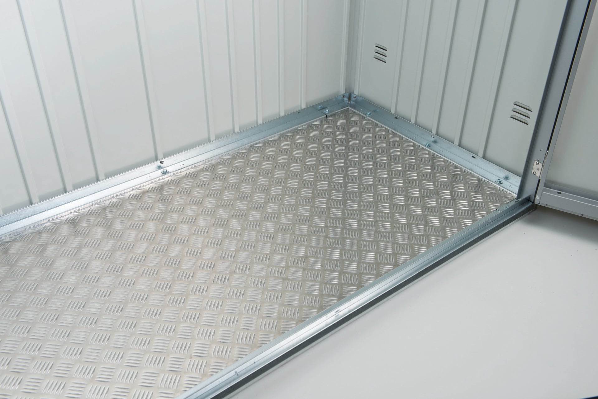 Bodenplatte zu Geräteschrank 1 Bodenplatte zu Geräteschrank