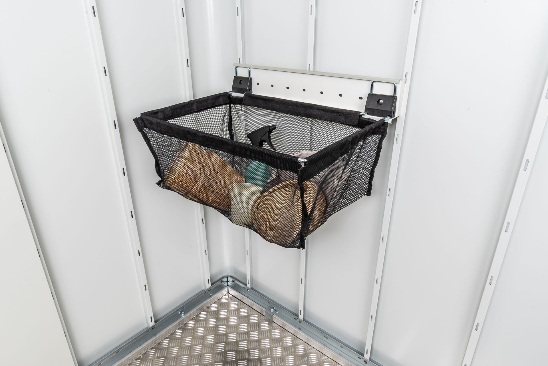 Einhängesack mit Wandschiene Gerätehaus Neo 1 Einhängesack mit Wandschiene Gerätehaus Neo