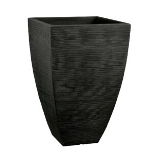 Topf mit Rillenoptik