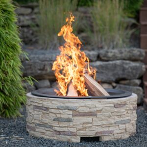 Feuerstelle Steinoptik mit Abfanggitter